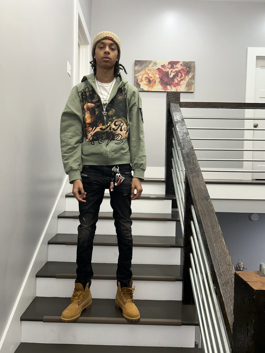 BMob007's tweet photo. Ngga get to playin with that 🧀 I been den lost my top show you how to cook a qtr key inna ☕️ pot.. Can’t no ngga call my bluff! Can’t no ngga call me out!🗣️ #GordoBoy FreeZ4 FreeLilTink Free2xx #Props https://t.co/tABt5KN63k