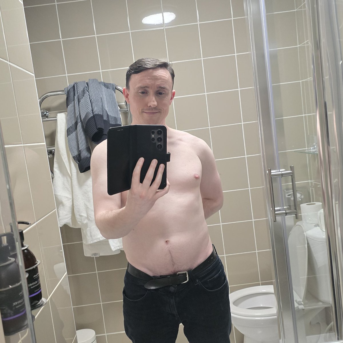 davidmcgeoch9's tweet photo. Hotel Bathroom photo part 2 https://t.co/y5G56k5l5e