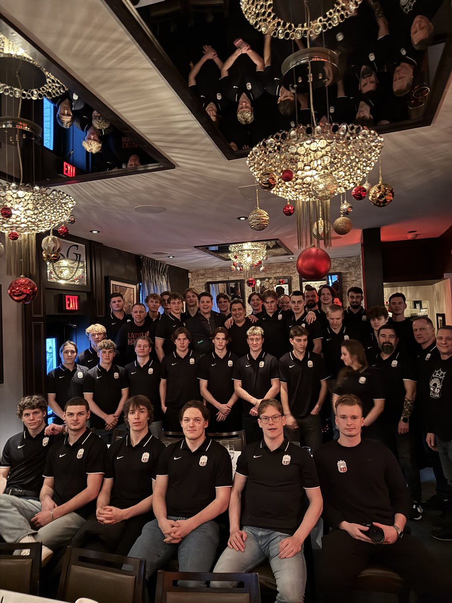 lhf_lv's tweet image. Paldies @ElvisMerzlikins par gardām vakariņām un motivāciju ❤️🇱🇻! Kopā mēs eam stipri 🫡