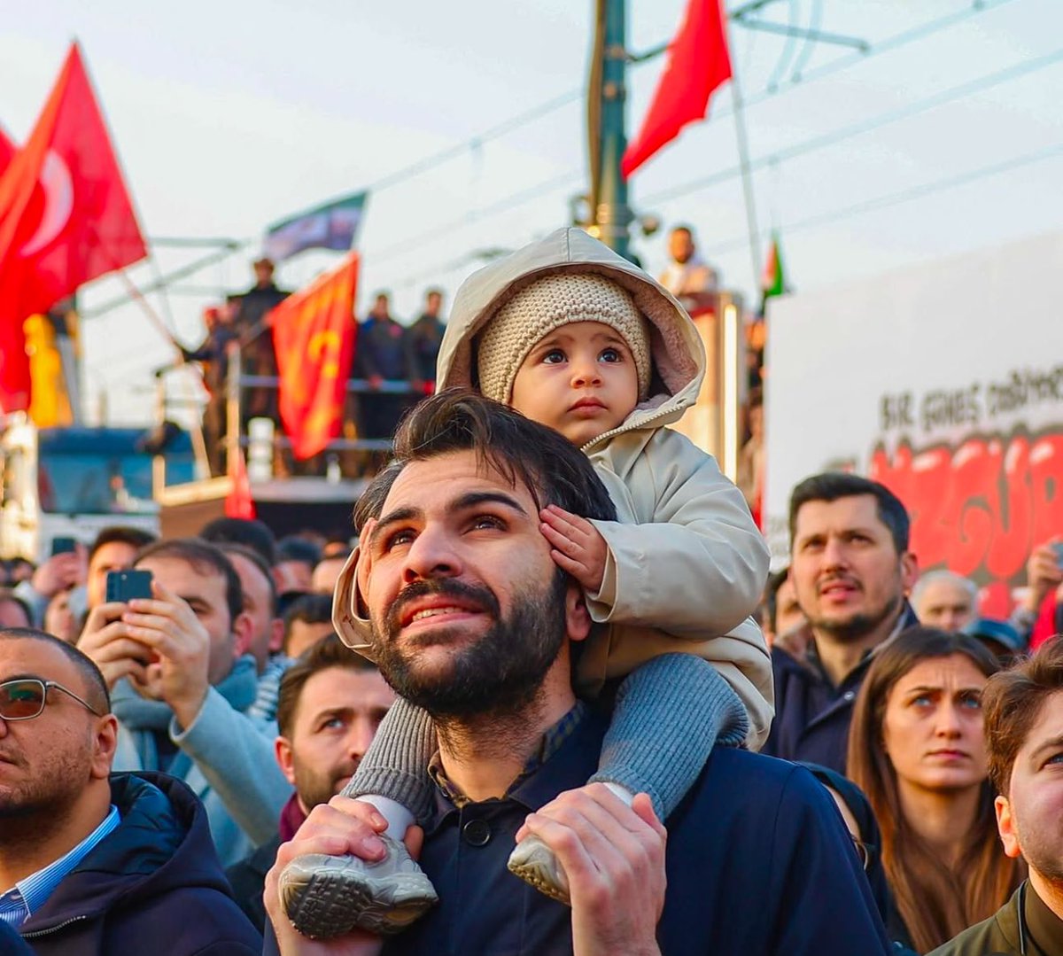 Yapay zeka nasıl bir hal aldı değil mi? Gerçek olanı da artık yapay zeka zannetmeye başladık…