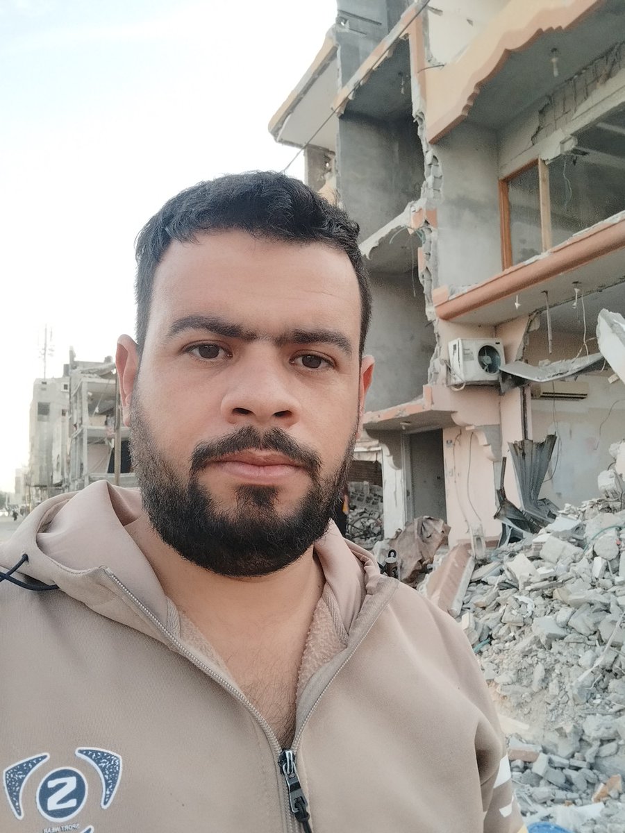 Palestinedaily1's tweet photo. Hi guys 🇵🇸
I am alive 💕

My account is restricted and my tweets are not visible to everyone. Please follow me, retweet, quote and comment. 🇵🇸🍉
https://t.co/hHe6KsMIXw https://t.co/7jbBuKgaai