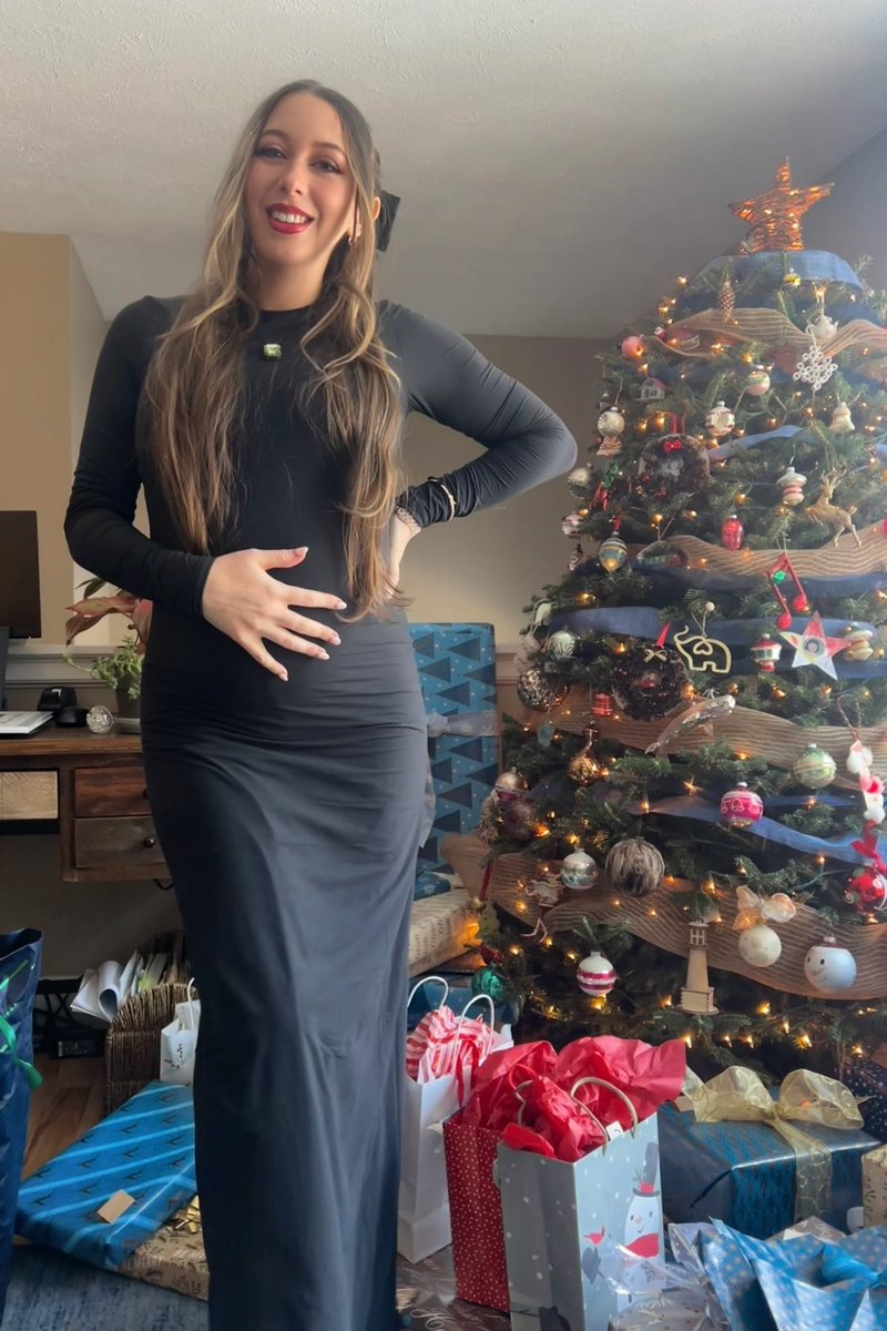 brenna ♈ tweet media