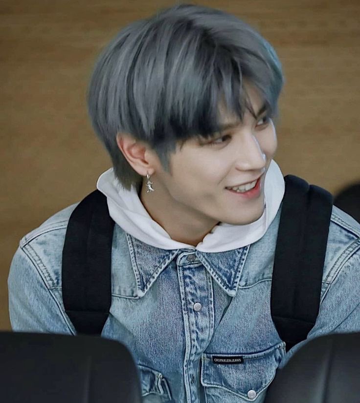 taeyong smiling tweet media