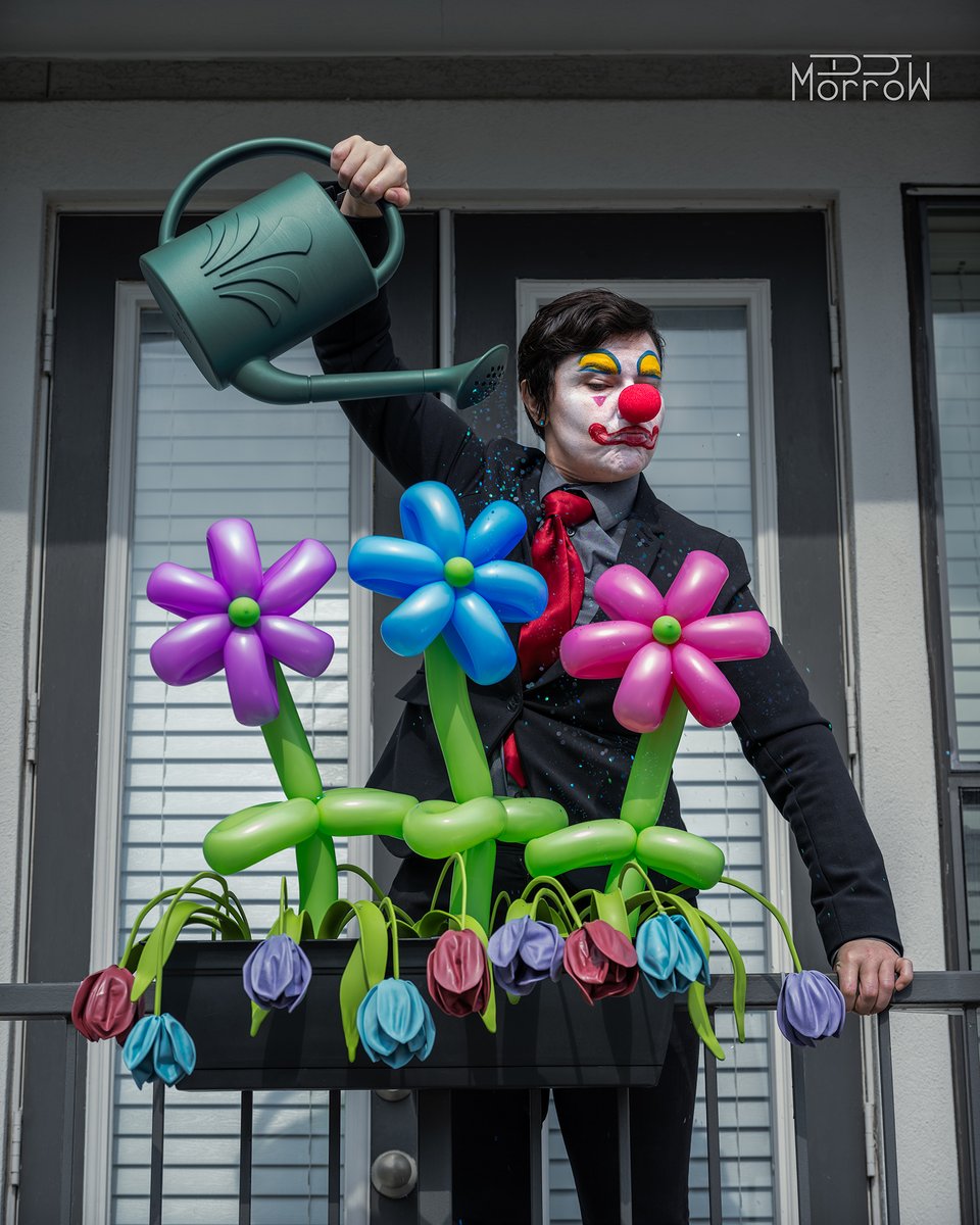 Artificial Growth

This series focuses on the cannibalistic and counterproductive trends of short term profits over sustainable growth and the well-being of the general populace. 

See the rest of the series at patreon.com/BalloonsinBOLD

#balloons #clown #latestagecapitalism