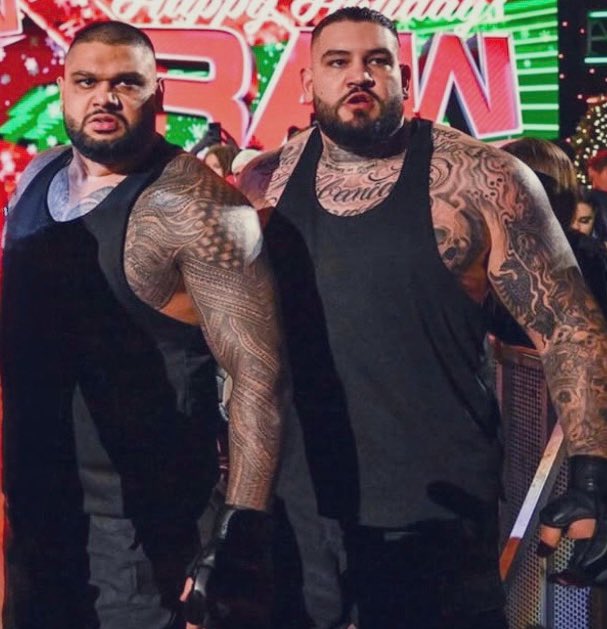 RobustPotent's tweet image. H𝐚p𝐩y N𝐞w Y𝐞a𝐫 🎇🎆🎊🎉🎆🎇

~ 𝐟r𝐨m t𝐡e A𝐮t𝐡o𝐫s o𝐟 𝐏a𝐢n 

#AOP  #WWERaw  #theFinalTestament