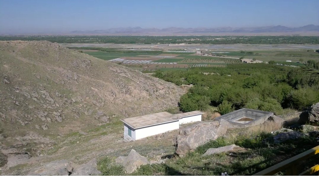 نام قریه های ارغنداب هزارستان قبل از نسل کشی هزاره ها توسط امیر عبدالرحمن خان، قبل از اینکه این سرزمین مادری هزاره ها به افغان های ناقلین واگذار شود. 

سرخ جوی
داره 
توغی
تورلوغ
خرگیلو
شالیزار
سیا مورچک
بوتاو 
یتیمک
خرنی
سر قبرغا
جلو دریا
چاه کنک /چوکینک
قره تاش
سیا سنگ
نیک نام