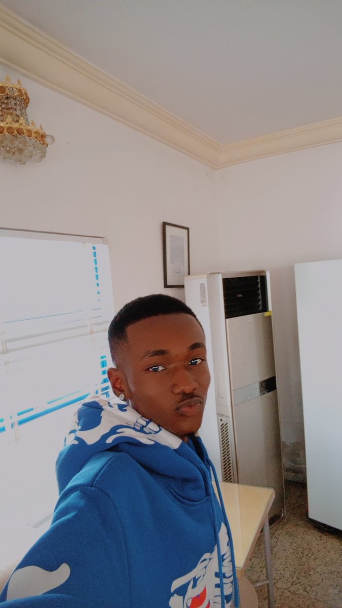 Nicelips_fanz's tweet photo. It's my birthday guys, wish me well 🎂🥂🎈🥳🎉❤️
#pLus_1_today #HappyBirthday https://t.co/XrkiE0mOVQ