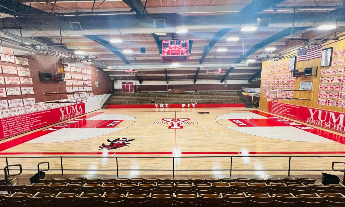 YumaHighUpdates's tweet image. The best gym in the state of Colorado got a new floor over Christmas break and it’s 🔥 @coloradopreps @MileHighPreps @CHSAANow @CHSAA @Bball_CO