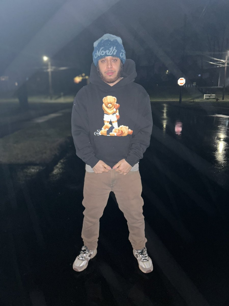ThatGuyDashx's tweet photo. -2025 make it the best year of your life.. less sayin more doing new year new money###### 🎆 https://t.co/BkpaVY8zPf