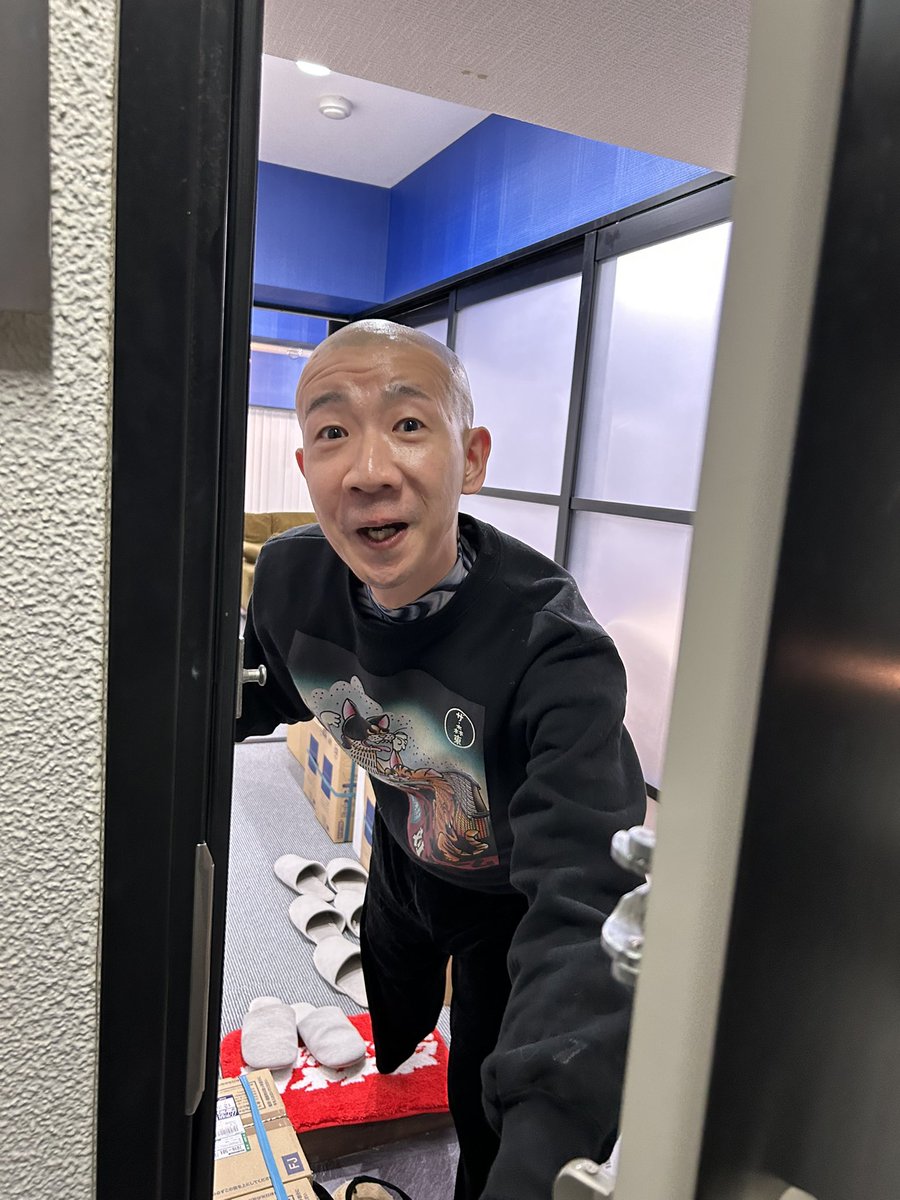 朝5時半に急に事務所のピンポン鳴らしてみたらめちゃビビりながら『誰