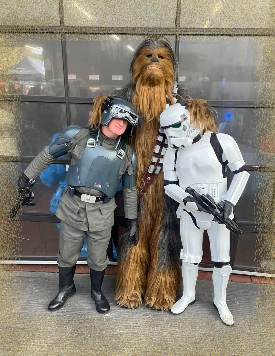 Chewie's New Year's resolution is to stop eating Porgs.
He's decided to try out this fancy, tinned Imperial food as he's heard it healthier. Here's hoping those blasters don't get stuck between his teeth. Happy New Year to everyone in all galaxies, no matter how far, far away.