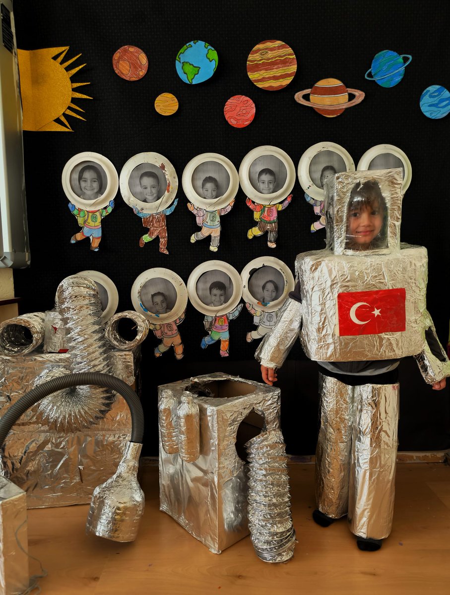 Minik astronotlarımızın uzayı keşfinden kareler :)