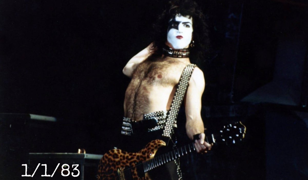 ssikfandk's tweet photo. #KISStory: This date 1983. #COTN tour is up and rolling. By the 3/4 mark of this year… #KISS is forever changed. In a bid for survival the makeup/ costumes/ platforms all say bye bye. The #KMEN are just about into Hair Band territory.
#KISS52 https://t.co/EQA2kq14yv