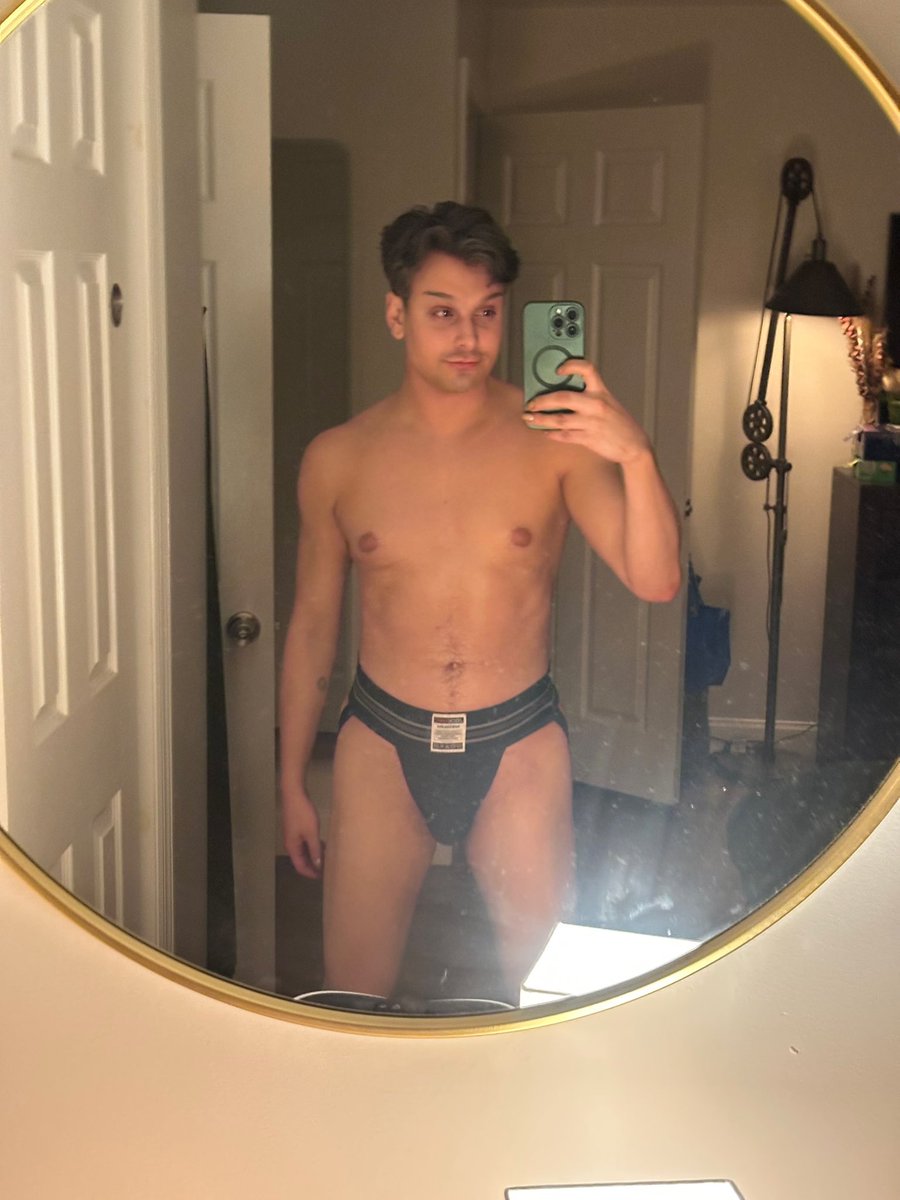 Jan Sport 💜 tweet media