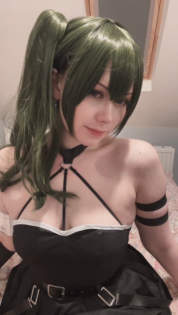 TimeKaykay's tweet image. happi new year from ubel moew :3