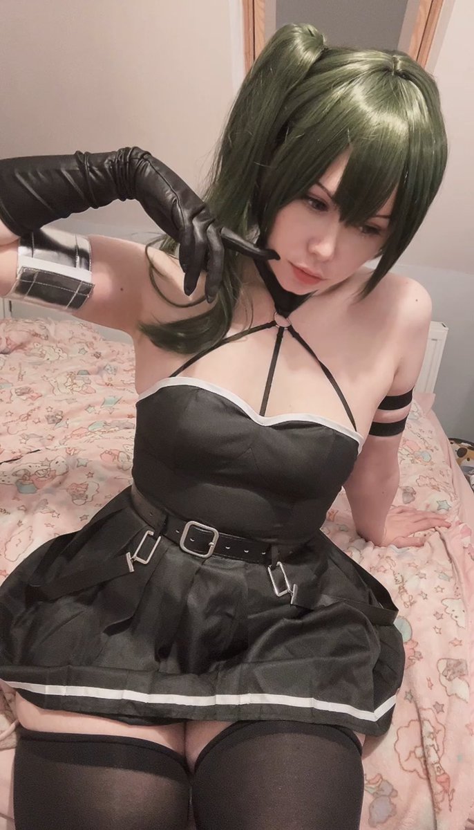 TimeKaykay's tweet image. happi new year from ubel moew :3