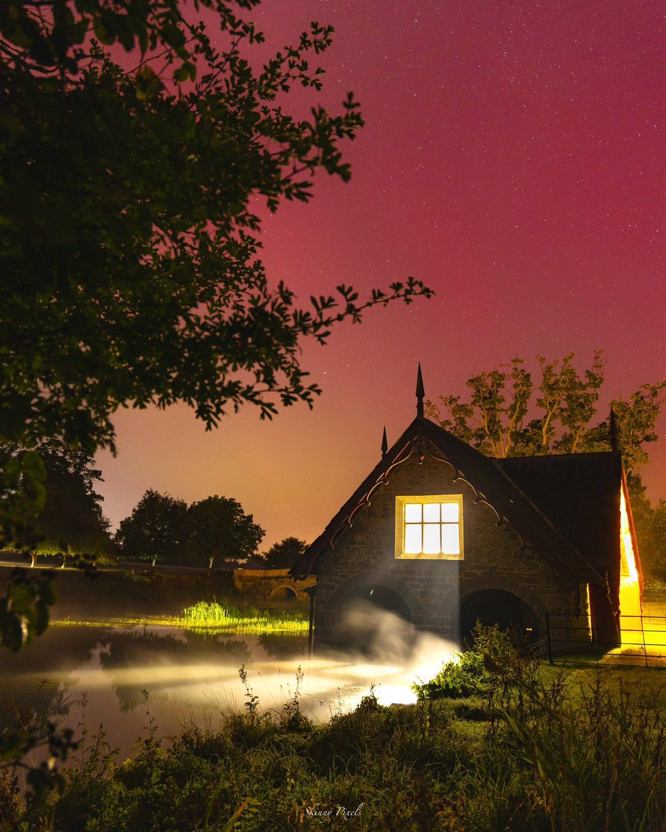 skinnypixels's tweet photo. Auroral nights at the Boathouse 💚🩷💜

Carton House Estate📍

https://t.co/P3oxHUdvxS https://t.co/GxWdNGNfaG