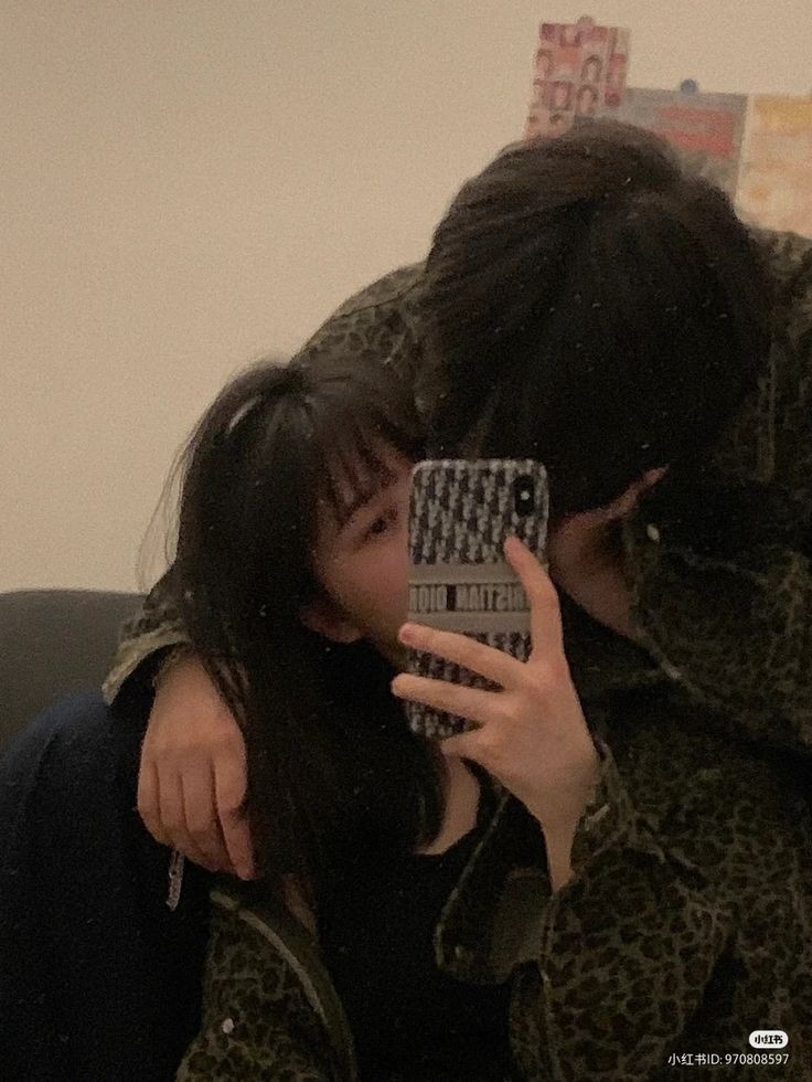 EU TE AMO, HUNTER. Você tá entendendo? 

EU AMO VOCÊ, COMO É LIBERTADOR FALAR ISSO. EU TE AMO