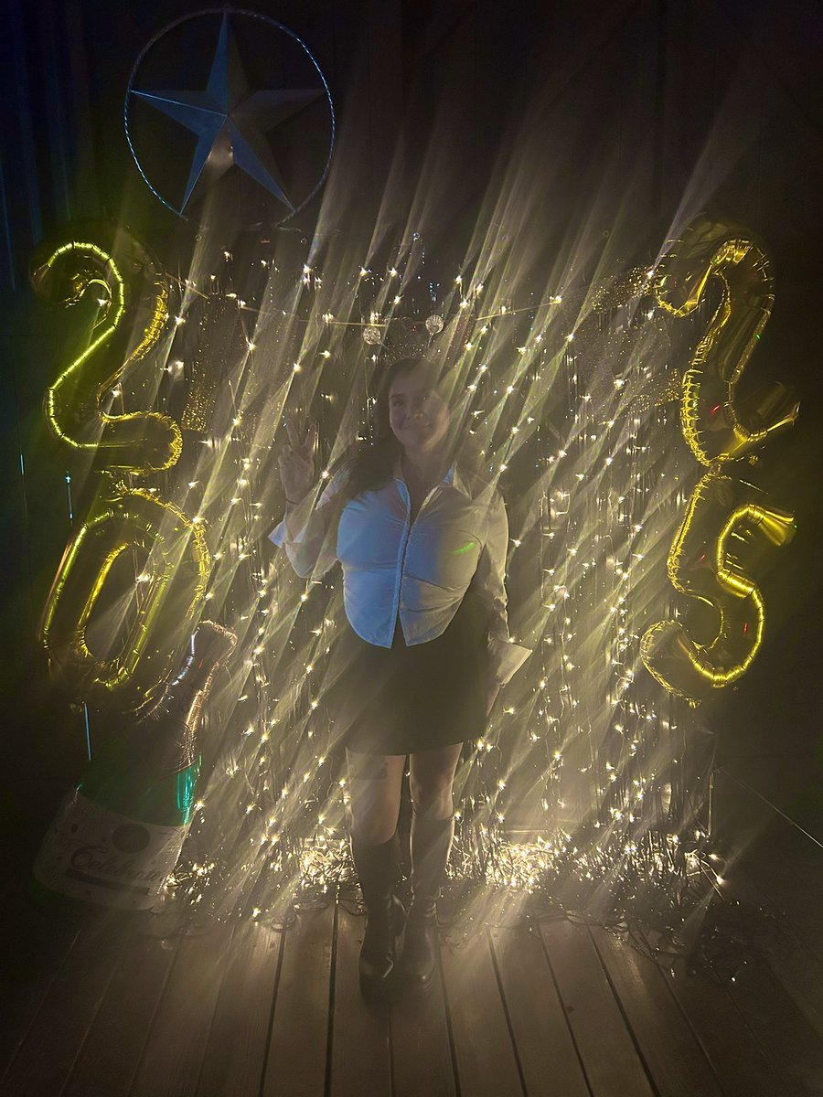 Heather J 🖤 tweet media