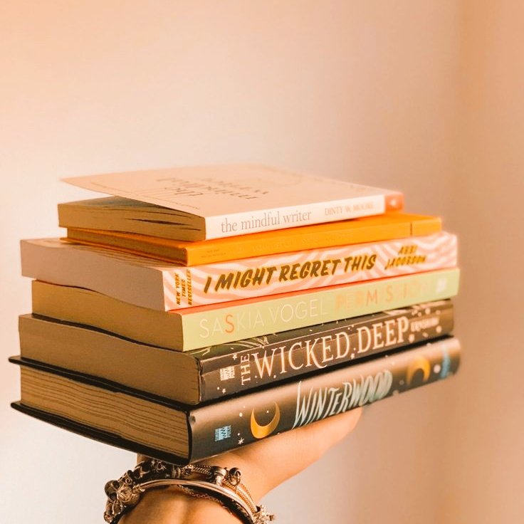 clbaraujo's tweet photo. 《 livros lidos em 2025, a thread; 》 https://t.co/p5QcNf2N4E
