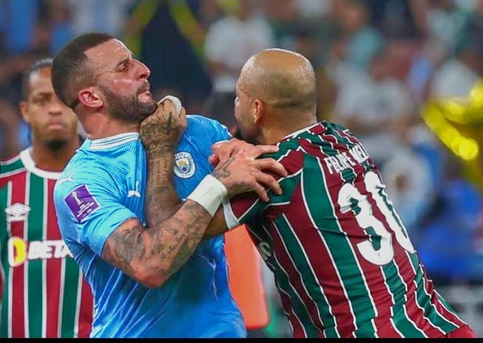 Defendeu e Respeitou as cores do Fluminense. 
Vencedor e Guerreiro! OBRIGADO Felipe Melo.
