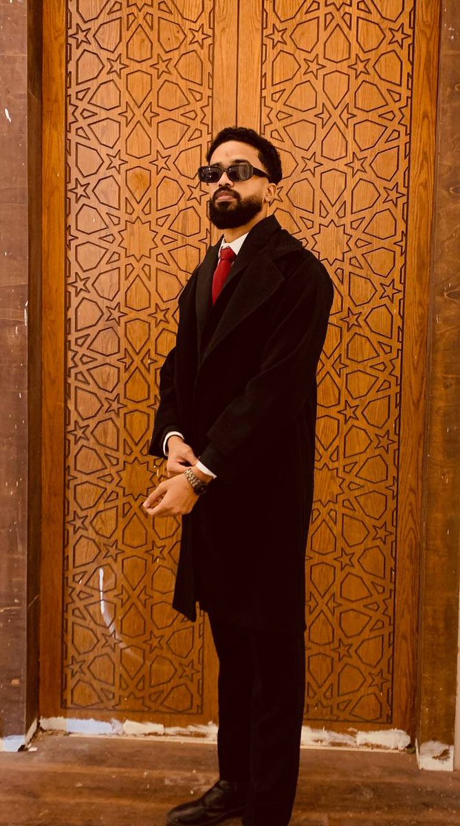 a_re9's tweet photo. Officially a BDS holder
يوصى بمنحه درجة البكالوريوس في طب و جراحة الفم والأسنان🎓
اللهم لك الحمد حتى ترضى ولك الحمد إذا رضيت ولك الحمد بعد الرضا🖤 https://t.co/NrFVkRqmyW