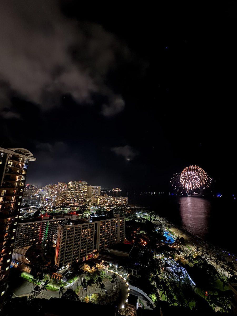 Rebecca Smith Ianno, PT, DPT (@rebeccaksmith) on Twitter photo New Year’s Eve! Shout out to <a href="/seanianno92/">Sean Ianno</a> for booking an ocean view room, so I could have an amazing view of the Waikiki fireworks and wake up in 2025 to a beautiful view of Diamond Head! Feeling so grateful! 🌈🙏 New Year’s Eve! Shout out to <a href="/seanianno92/">Sean Ianno</a> for booking an ocean view room, so I could have an amazing view of the Waikiki fireworks and wake up in 2025 to a beautiful view of Diamond Head! Feeling so grateful! 🌈🙏