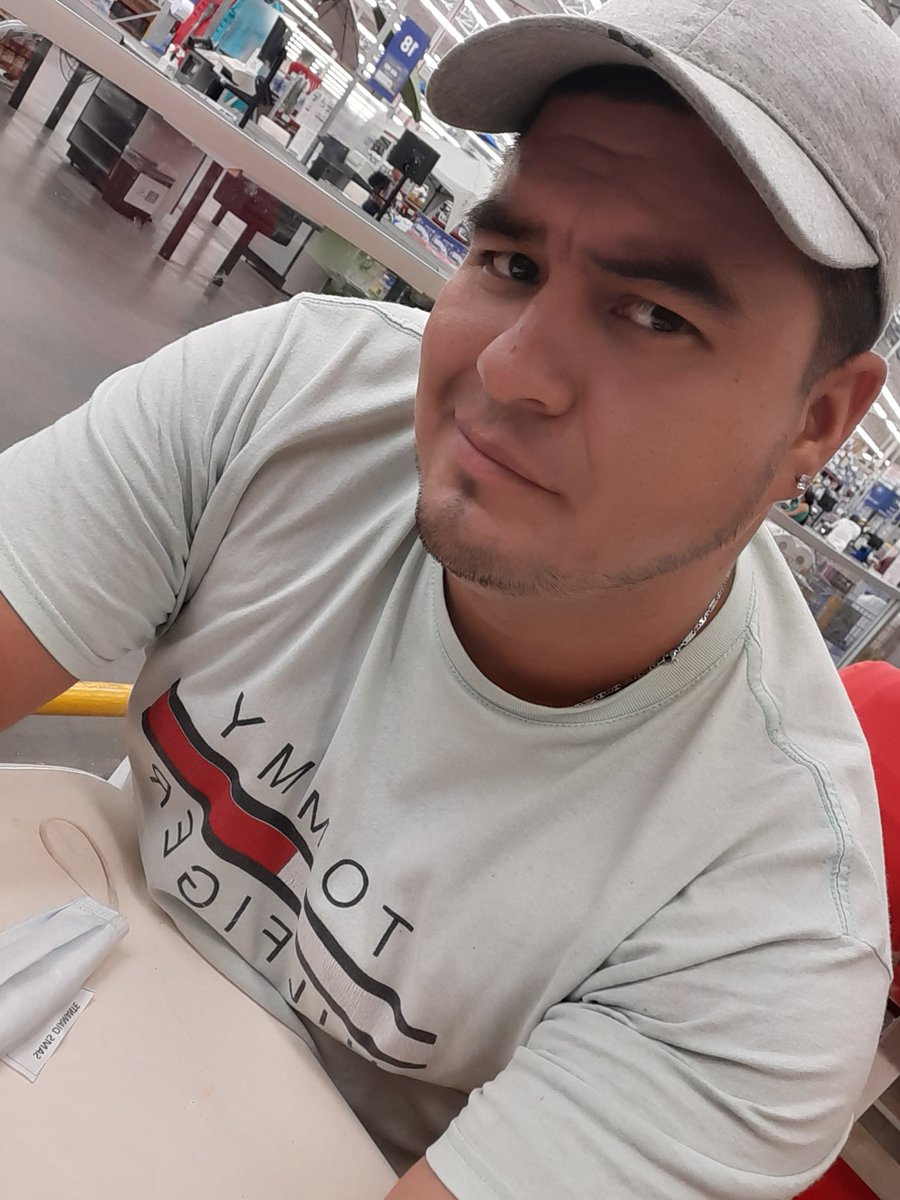 Fernando_ro92's tweet photo. Buen inicio de año 2025, saludos 🐻🙈🙊 https://t.co/JZnUI6sLXP
