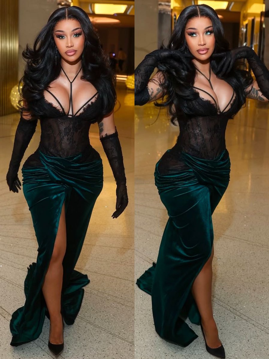 cardiposts's tweet photo. how is this woman still single ? https://t.co/g2DWasnODX