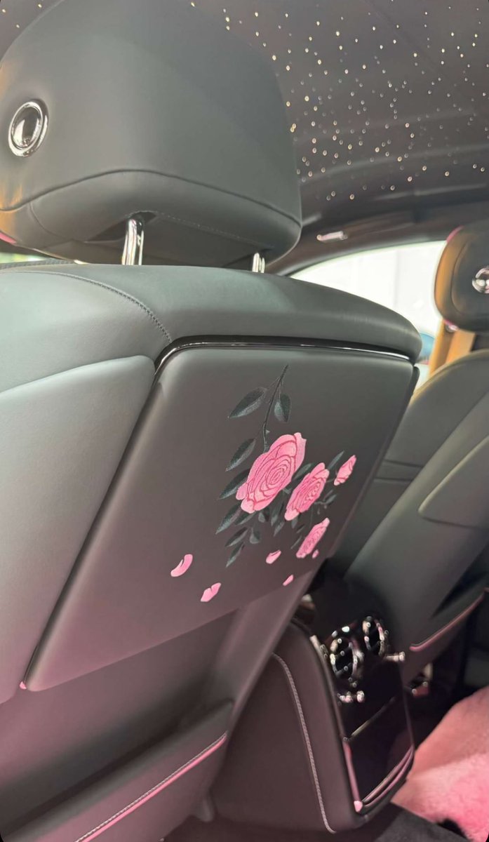 رولز رايز مسووين نسخه خاصه ووحيده بالعالم سمّوها " Taif Rose " الورد الطائفي 🌸