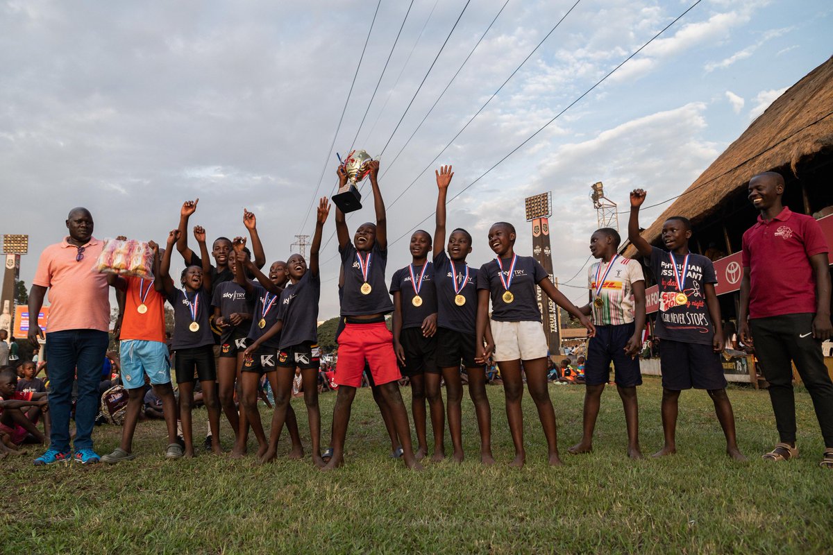 Poderosso Academy strikes a Double

PW15 Tourney Results 
U14 Final
Poderosso 09 Kakira Cubs 06

U10 Final
Bugembe Cubs 07 Poderosso 11

Banda based Poderosso clinched the U14 title defeating Kakira Cubs 09-06 and as well as the U10 trophy category defeating Bugembe Cubs 11-07.