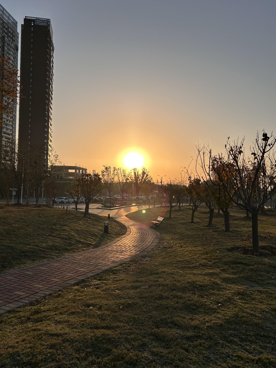 Good morning! Today's weather is really great.