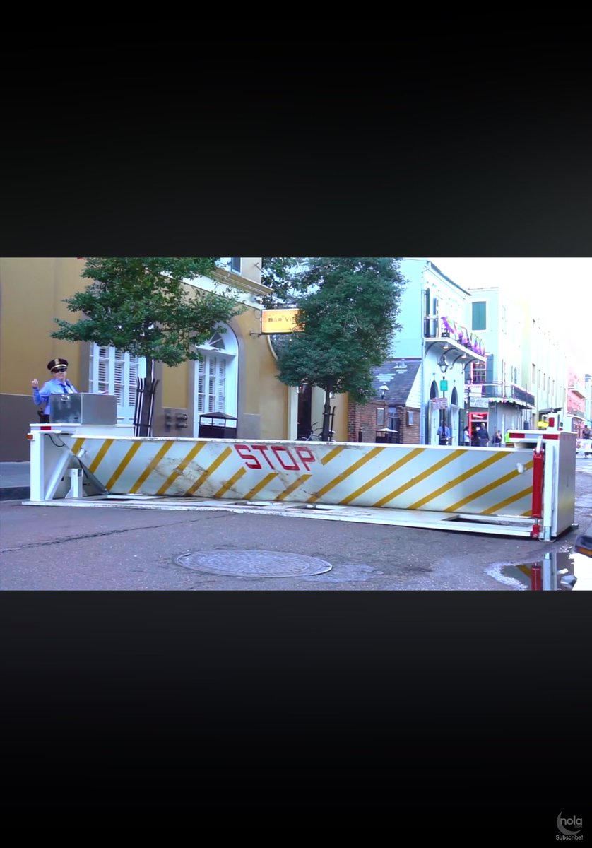 FredericHelbert's tweet image. Mystère…
En 2017 était installé sur #BourbonStreet,  1 dispositif de #protection vs possibles attaques #terroristes 3 barrières métalliques  filtrantes.
Pourquoi n’on elles pas été utilisées hier ?
#neworleansattack