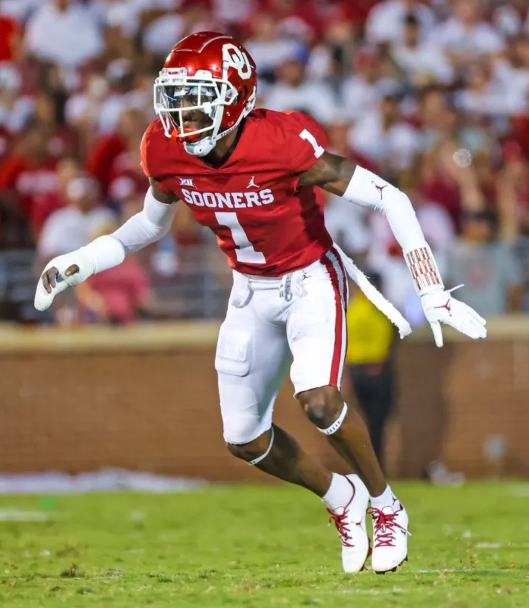 ⭐️John Meredith lll⭐️ (@john_meredith2) on Twitter photo After a great conversation with <a href="/JayValai/">Coach Valai</a> I’m blessed to receive a offer from The University of Oklahoma <a href="/OU_Football/">Oklahoma Football</a> <a href="/IAR2_Football/">TrinityTrojanFB</a> <a href="/RecruitTrinity/">Trinity Trojans Football Recruiting</a> <a href="/FlightSkillz/">Coach Flight</a> <a href="/ClayMackSkills/">Clay Mack Skills</a> <a href="/SkysTheLimitWR/">Margin Hooks</a> <a href="/AndrewHatts/">Andrew Hattersley</a> <a href="/Jason_Howell/">Jason Howell</a> After a great conversation with <a href="/JayValai/">Coach Valai</a> I’m blessed to receive a offer from The University of Oklahoma <a href="/OU_Football/">Oklahoma Football</a> <a href="/IAR2_Football/">TrinityTrojanFB</a> <a href="/RecruitTrinity/">Trinity Trojans Football Recruiting</a> <a href="/FlightSkillz/">Coach Flight</a> <a href="/ClayMackSkills/">Clay Mack Skills</a> <a href="/SkysTheLimitWR/">Margin Hooks</a> <a href="/AndrewHatts/">Andrew Hattersley</a> <a href="/Jason_Howell/">Jason Howell</a>