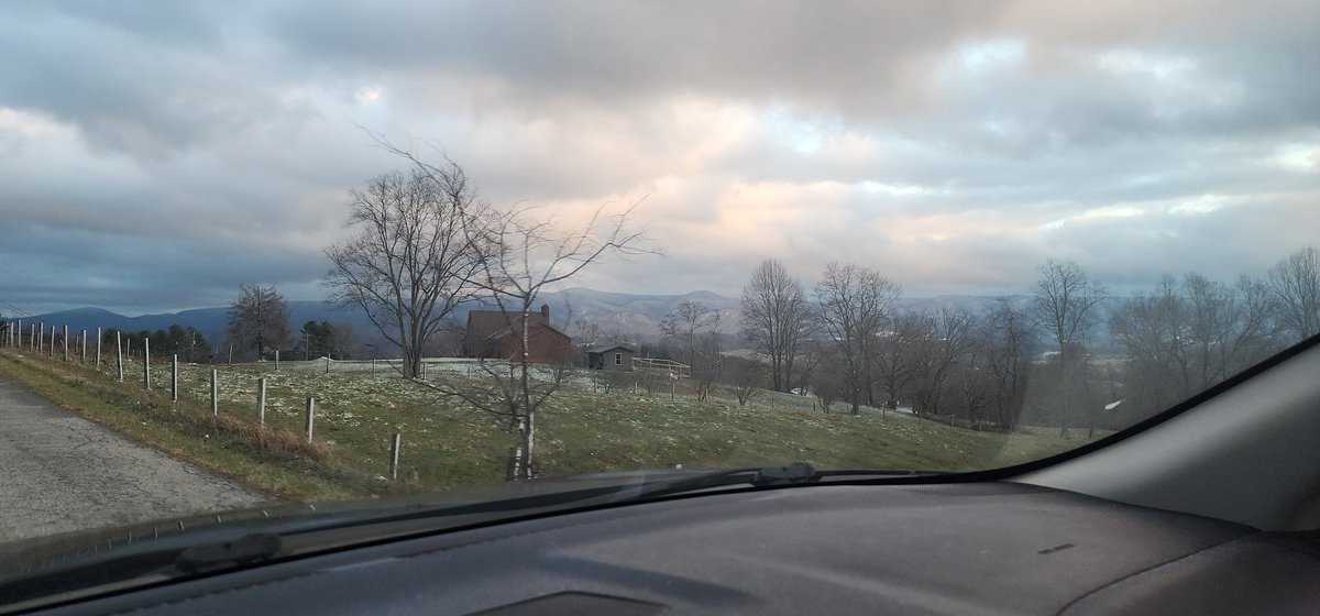 SandiDoane's tweet photo. Starting 2025 off cold but beautiful. https://t.co/itoIqN3pcs