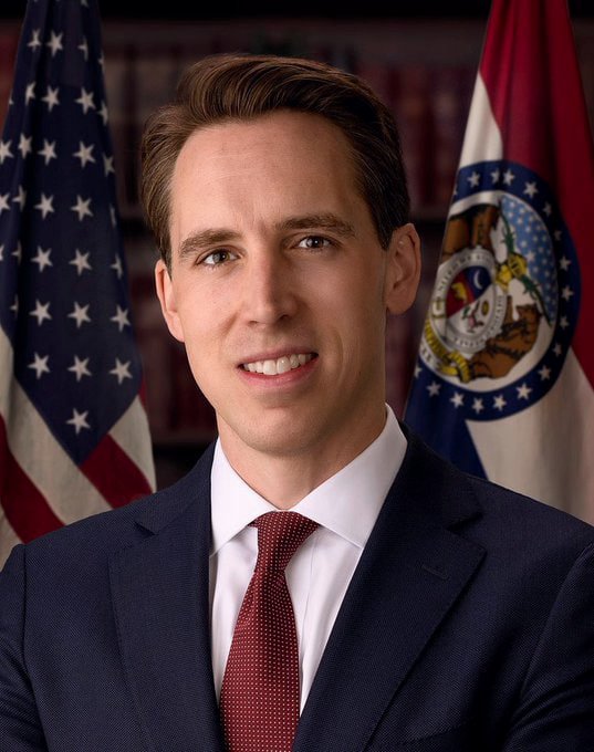 SaveAmericaNew's tweet image. 🚨BREAKING: Sen. Josh Hawley calls to REMOVE “trans flag” from federal buildings, replace with “IN GOD WE TRUST” moto. 

Do you support this? 

A. Yes 
B. No