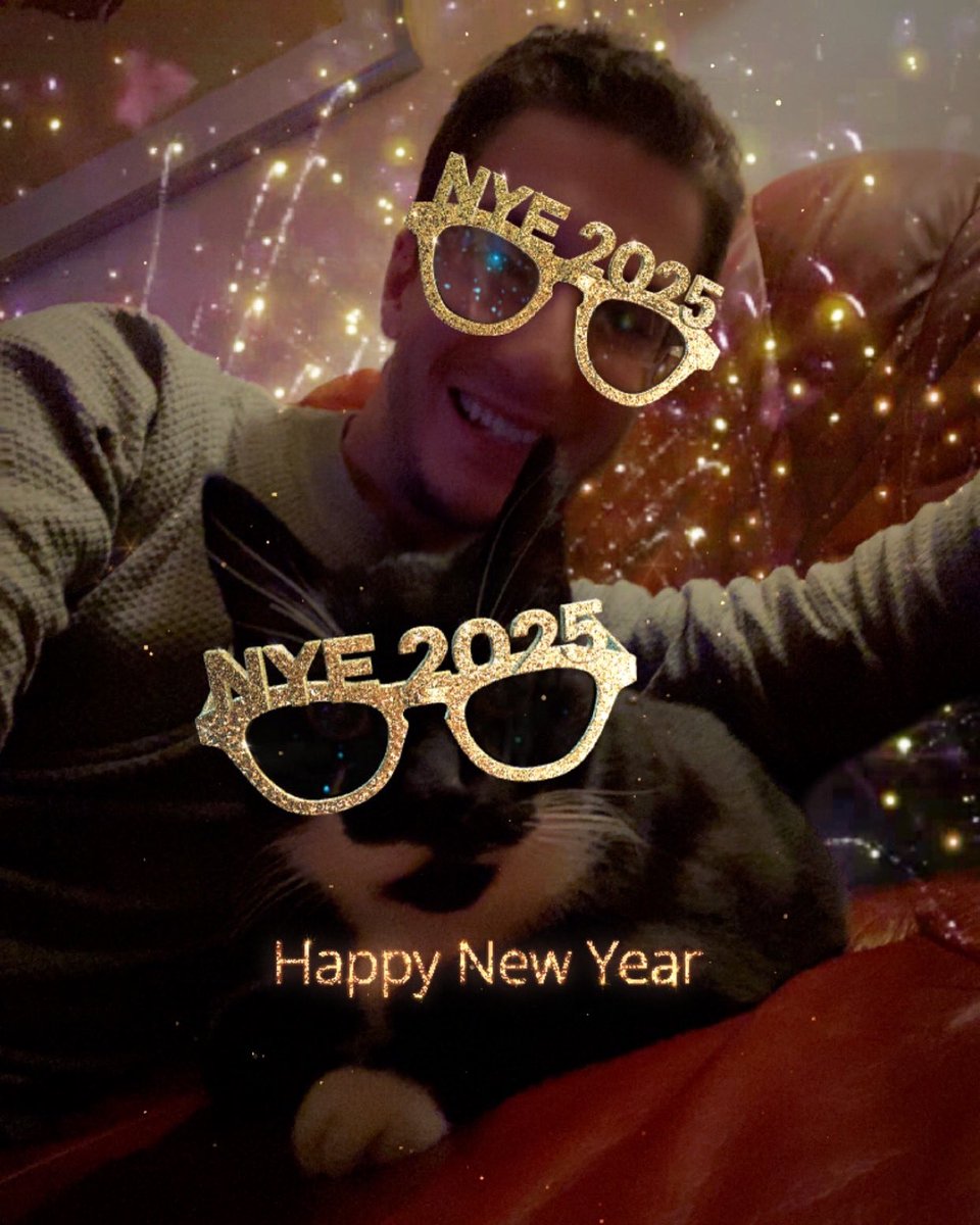 Happy New Year! 🎊 It’s the first day of 2025! 🥰 Welcome to 2025! 2️⃣5️⃣ #NewYearsDay #NewYearsDay2025 #Nyårsdagen #Nyårsdagen2025 #Year2025 #År2025 #Starting2025 #Goodbye2024 #Welcome2025 #FirstDayOf2025 #FirstDayOfTheYear #January1st #TaffaTheCat