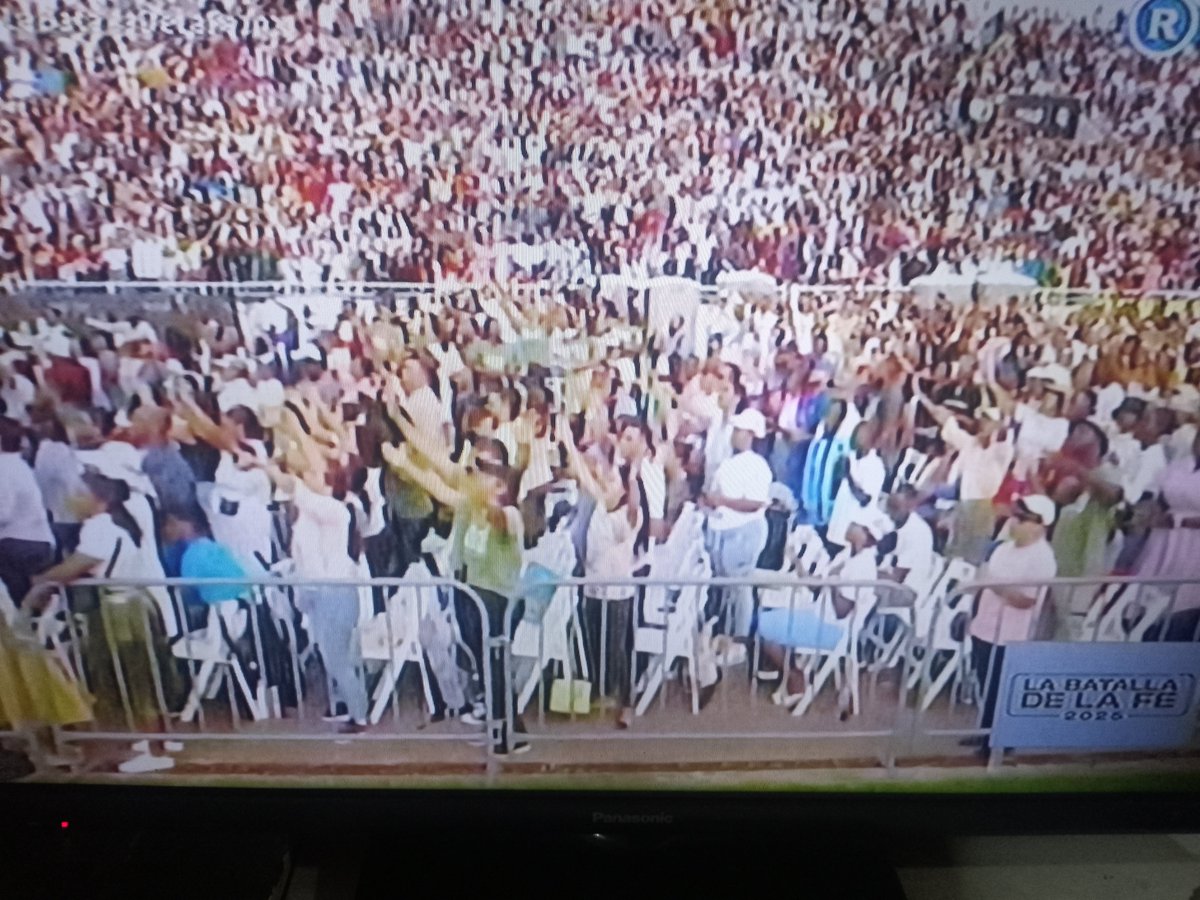 OCICRD's tweet photo. #DiosLesBendiga.

Salud, bienestar, paz y éxitos.

#LaBatallaDeLaFe2025

#Dios #Jesucristo #Cristo #FelizAñoNuevo #FelizAño2025 #RD @RadioVEN #RadioVEN https://t.co/tdLcEALU8g