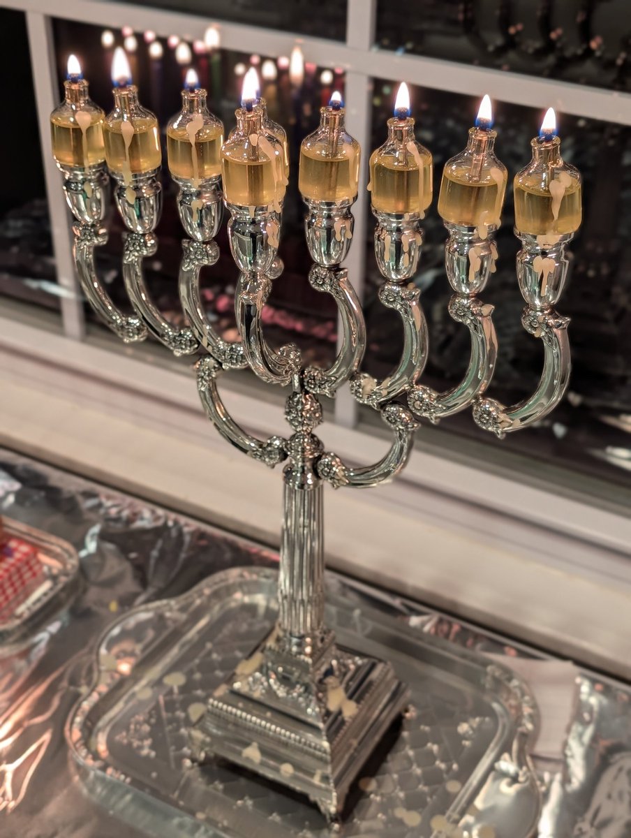 SBAdealCloser's tweet image. The 8th night of Chanukah is always bittersweet! 

According to Jewish law, the holiday extends out through the next 23 hours or so, but I already feel like the holiday and it's associated joy is waning. 

Till next year!

#Chanukah #HappyChanukah