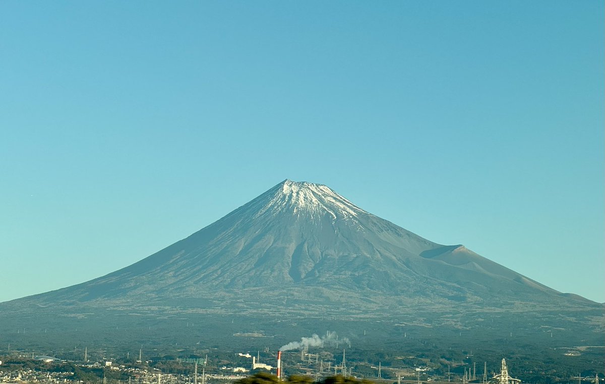 正月から綺麗な富士山、縁起が良い
あけましておめでとうございます🎍