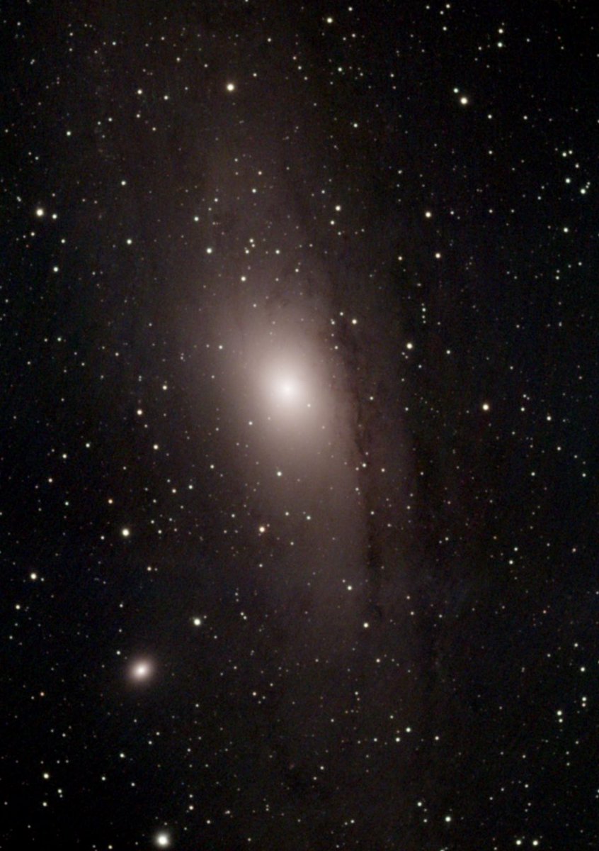 Happy new year!

Here’s my latest shot of the Andromeda Galaxy, M31, to display my improvement since last year.

Wishing you a year of clear skies! #Astrophotography

Taken on #myvespera