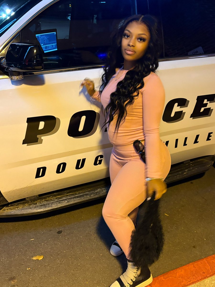 fineass__ash's tweet image. Really Her 💕🌟