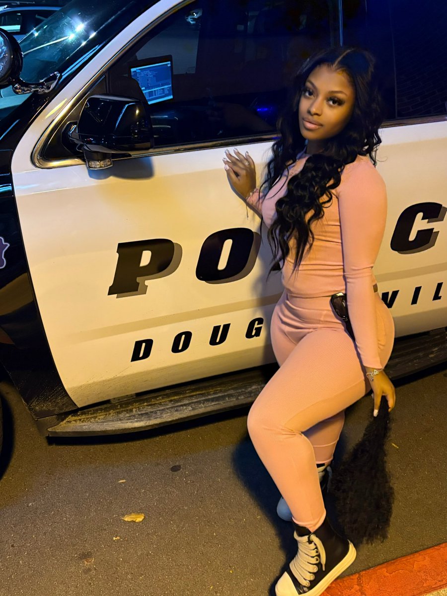 fineass__ash's tweet image. Really Her 💕🌟