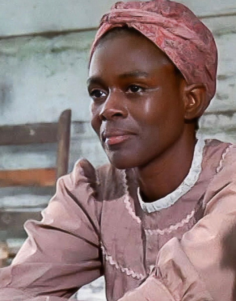 TCM_Party's tweet image. It&apos;s George Raft January (Tuesdays) + MLK Jr. Day 1/20, Was It All A Dream Fridays, New Voices in Cinema on 1/23, and Becoming Hitchcock on 1/15 &amp;amp; 1/22. Get your Now Playing links here ⏬ ^PG #TCMParty #SOTM 
🗓️ Monthly Highlights [PDF]: buff.ly/41WjgVC 
🎬 Programming…