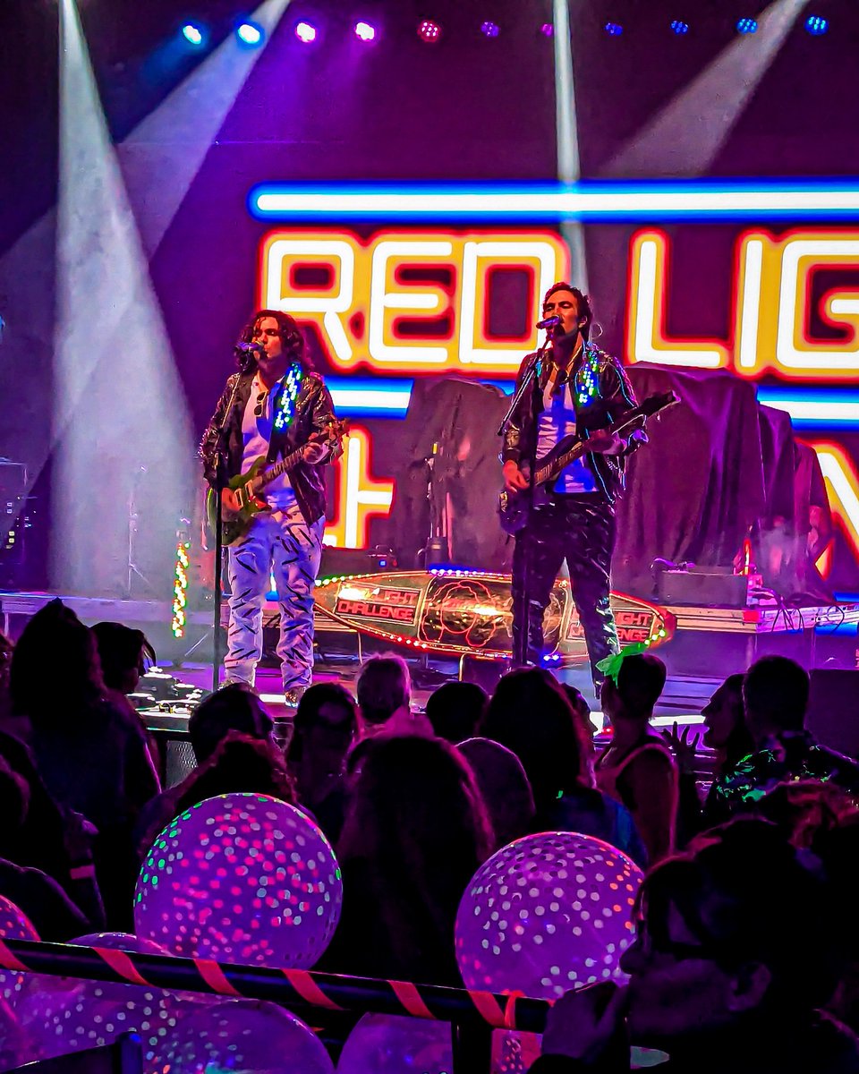 Red Light Challenge tweet media