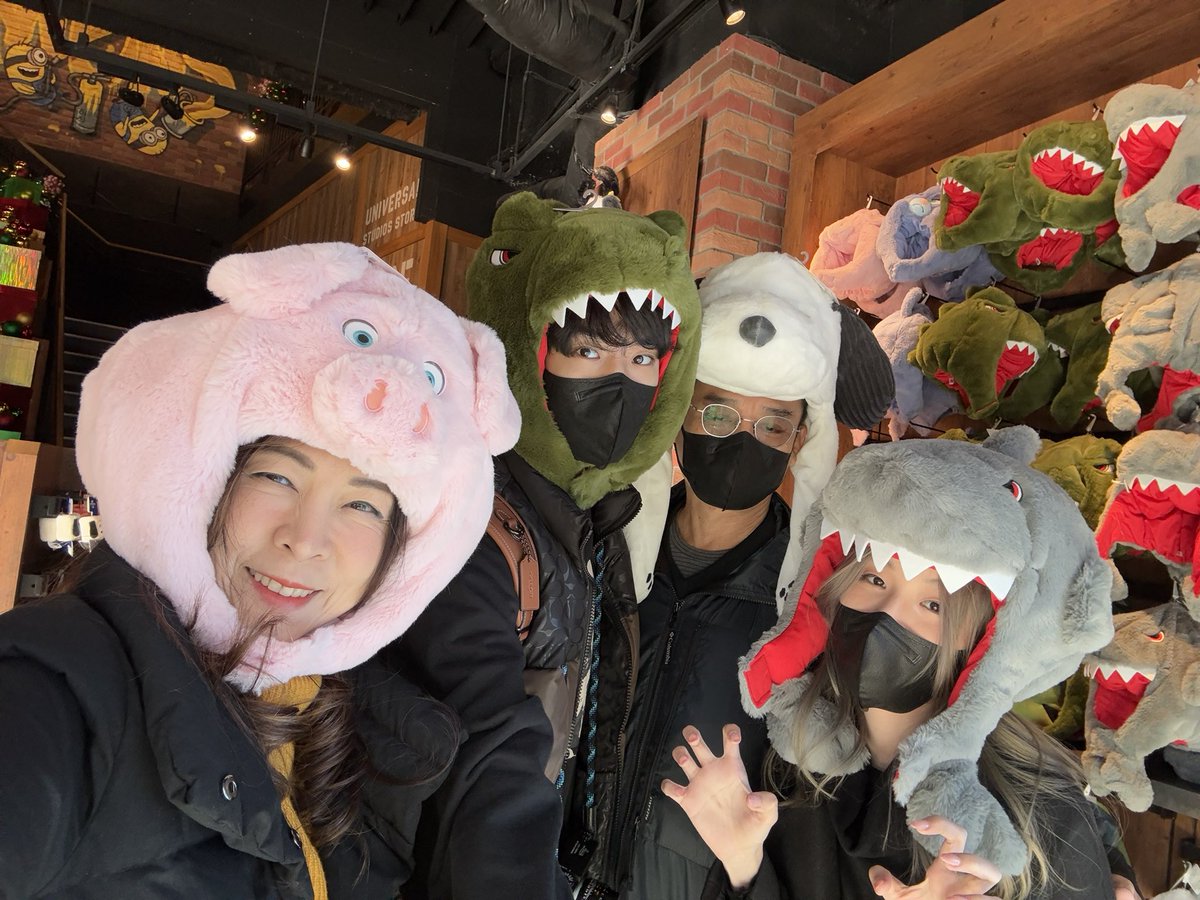 NYaa59's tweet image. 🐷🦖🐶🦈 Happy NY 2025 ^^

@alan_pasawee 
@ningjdp