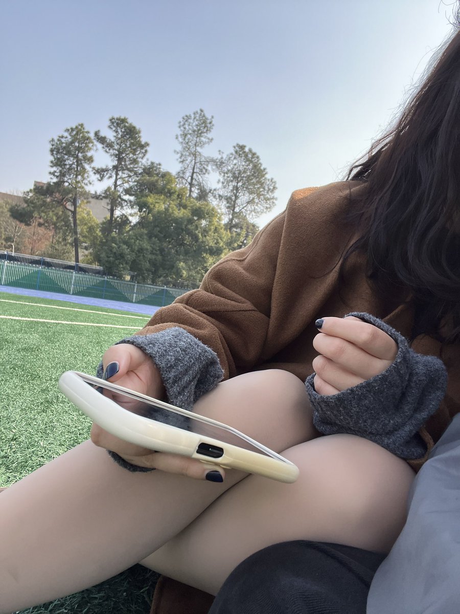 TQiang94288's tweet photo. 有没有想被我女朋友踩的🤣🤣 https://t.co/lmaZR2izgu