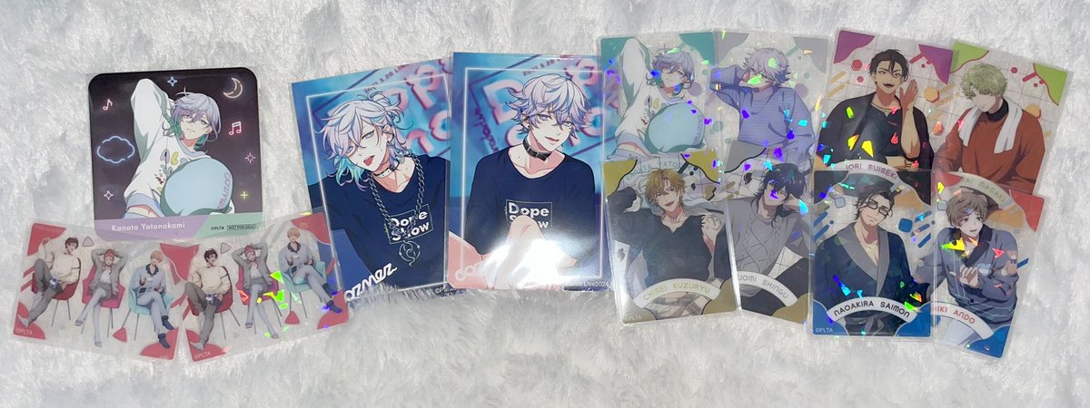 lantian_sora's tweet photo. มาถึงมือเราแล้วคับ ขอบคุณที่เป็นธุระให้นะคับ🥰 การ์ดสวยมาก พอใส่ซองแล้วยิ่งสวย🥳 แล้วคือคุณไอยูมือดีมาก☺️ #ronyym https://t.co/zS3ap898kd