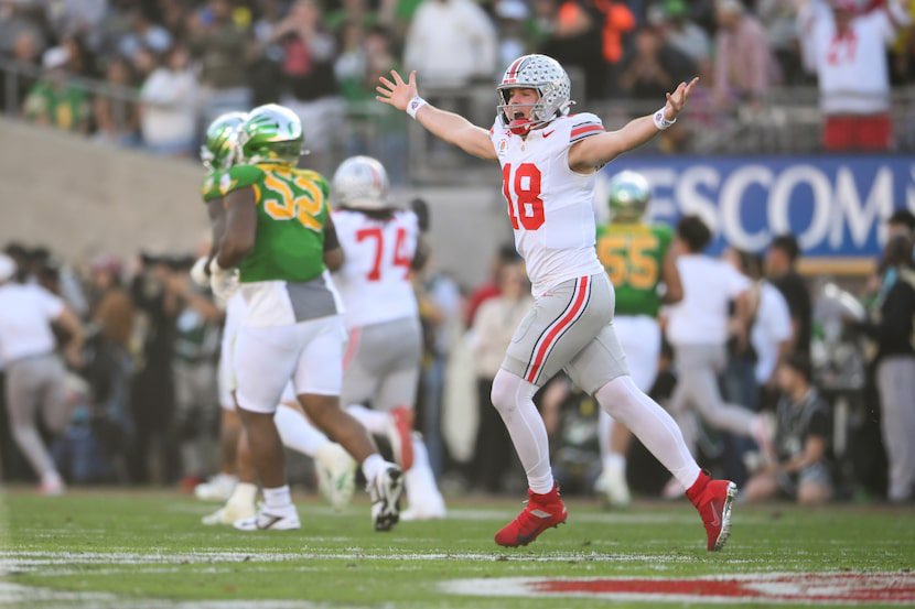 #OhioState has now handed #Oregon two loses in the Ducks’ two biggest games of their history. Both loses to OSU have come 10 years apart. Similar scores, too!

1/12/2015
National Championship:
#2 Oregon 20
#4 OSU 42

1/1/2025
Rose Bowl:
#8 OSU 41
#1 Oregon 21

#GoBucks <a href="/fox8news/">fox8news</a>