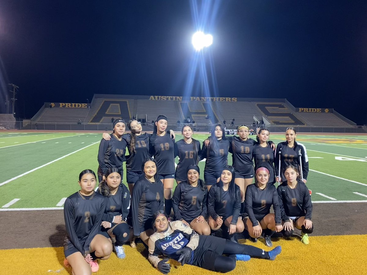 _AleRodriguez10's tweet image. December 16th, 2024
First scrimmage against @LorettoGirlsSoccer 
We secured the WIN 2-0!
First Game won!